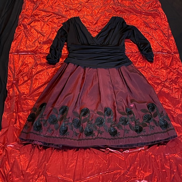 S.L. Fashions Dress for Evening Wear - Picture 1 of 8